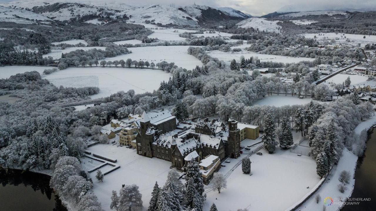 Old School Apartments With A View Fort Augustus Exteriör bild
