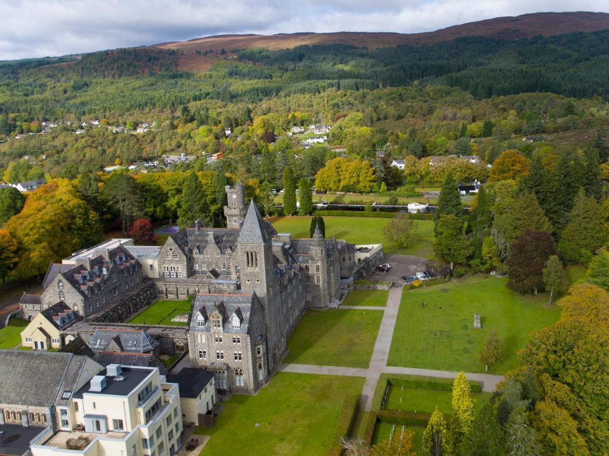 Old School Apartments With A View Fort Augustus Exteriör bild